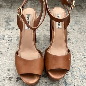 Steve Madden leather tan women's platform heels